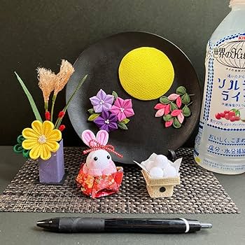 Amazon.co.jp: つまみ細工 ちりめん細工 うさぎのお月見 No.02 : おもちゃ